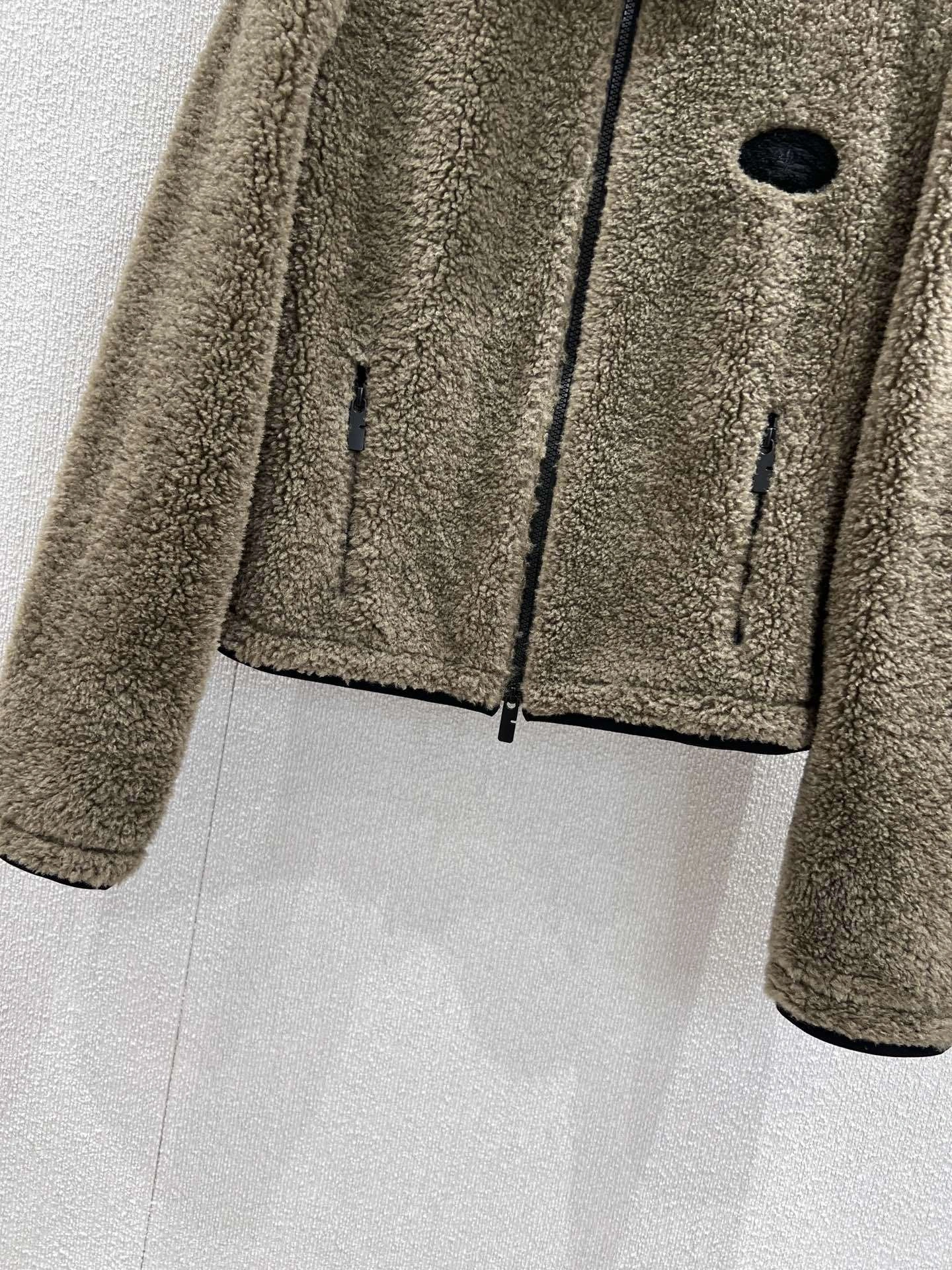 wg.luxury-- 2ur25rry wool 2colour item: E-F110J1405-2